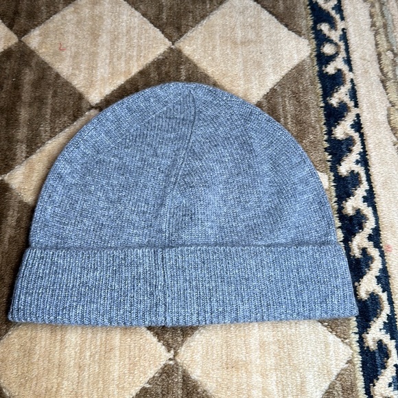 NWT Gray cashmere beanie - Picture 2 of 2